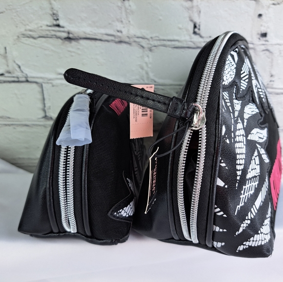 VICTORIA'S SECRET MESH LOGO 2-PIECE COSMETIC BAG SET - Picture 9 of 16